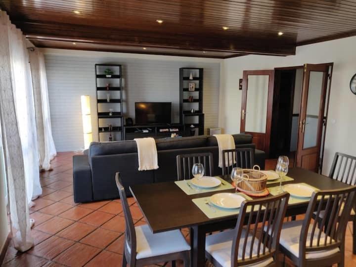 Guestready - Charming Accents Near The Beach Leilighet Sesimbra Eksteriør bilde