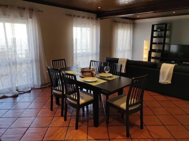 Guestready - Charming Accents Near The Beach Leilighet Sesimbra Eksteriør bilde