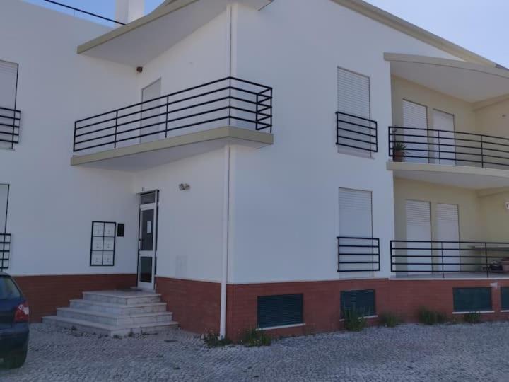 Guestready - Charming Accents Near The Beach Leilighet Sesimbra Eksteriør bilde